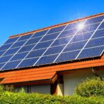 Sprzedaż energii z fotowoltaiki: jak to zrobić legalnie i bez problemów prawnych