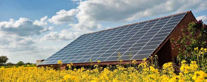 Zasada działania fotowoltaiki i solarów